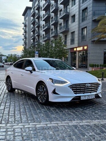 Hyundai Sonata-1