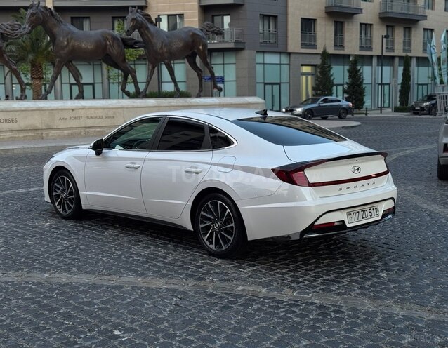 Hyundai Sonata-13
