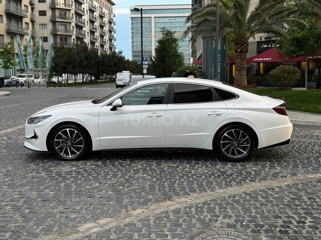 Hyundai Sonata-5