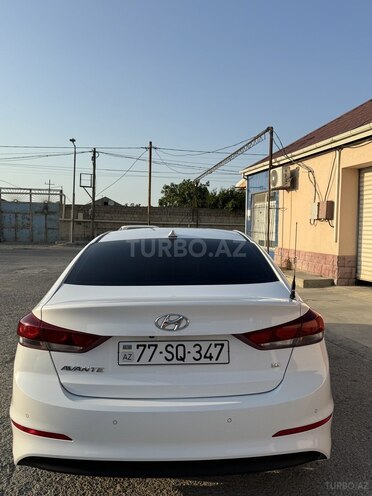 Hyundai Avante-7