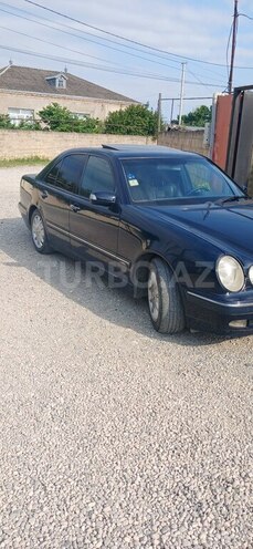 Mercedes E 280 4MATIC-7