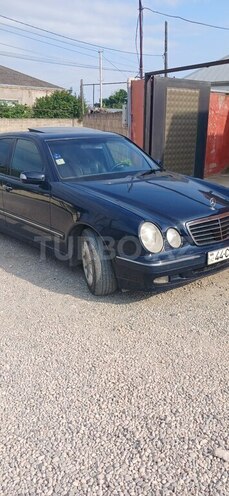 Mercedes E 280 4MATIC-9