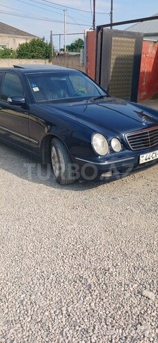 Mercedes E 280 4MATIC-11