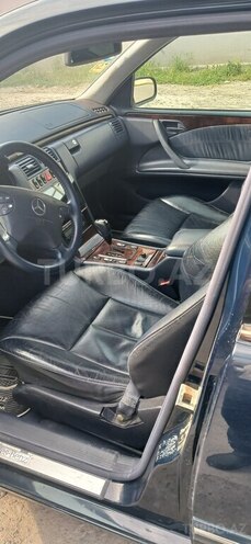 Mercedes E 280 4MATIC-12