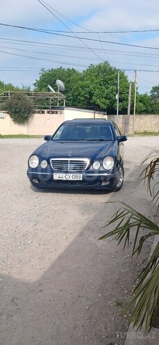 Mercedes E 280 4MATIC-1