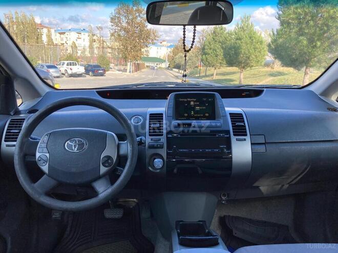 Toyota Prius-3