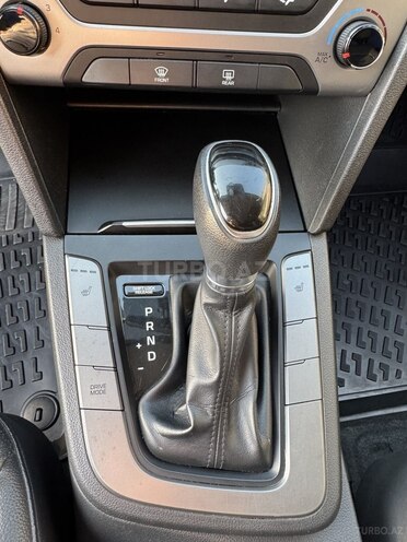 Hyundai Avante-10