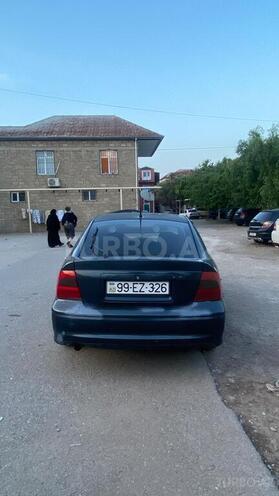 Opel Vectra-4