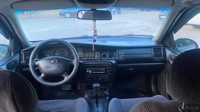Opel Vectra-7