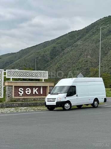 Ford Transit-3