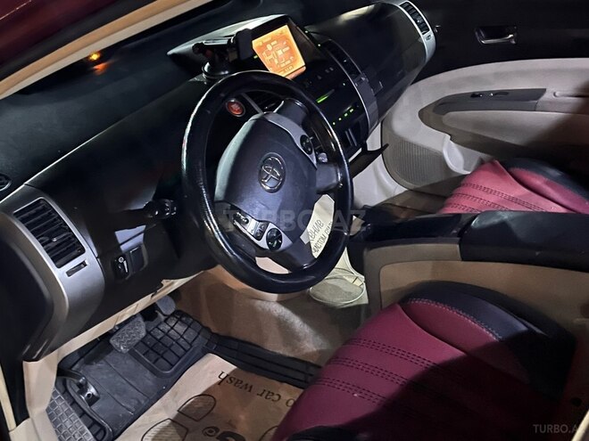 Toyota Prius-5