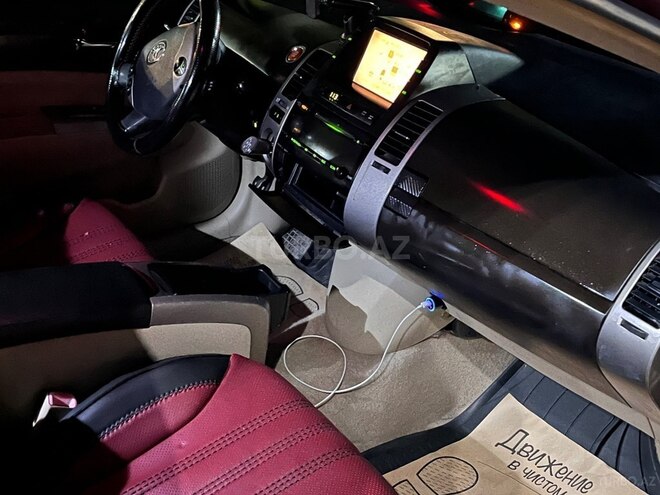 Toyota Prius-8