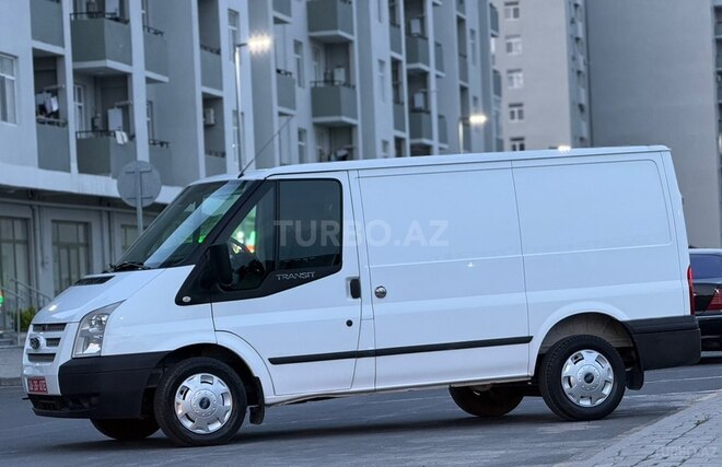 Ford Transit-6