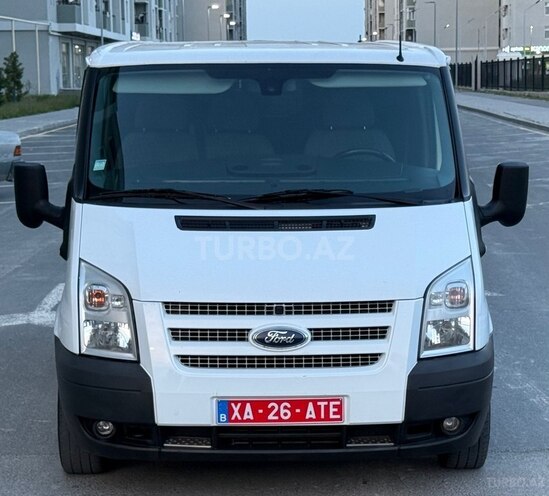 Ford Transit-10