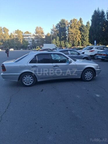 Mercedes C 230-6