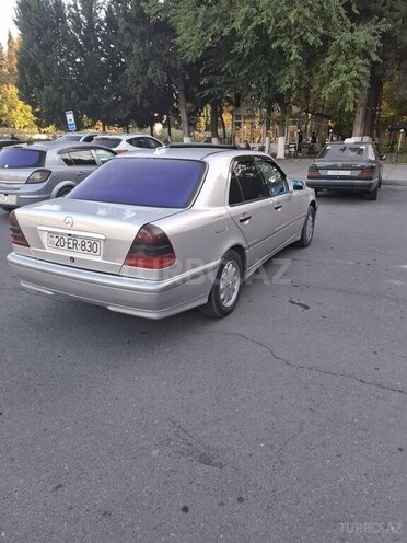 Mercedes C 230-7