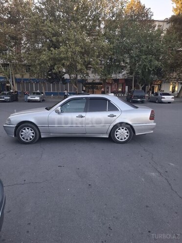 Mercedes C 230-8