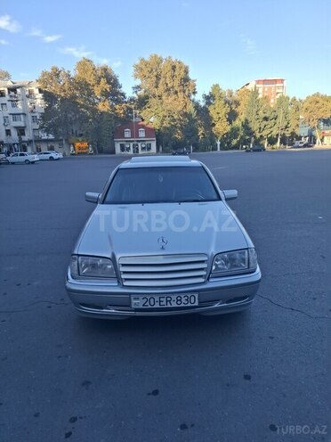 Mercedes C 230-9