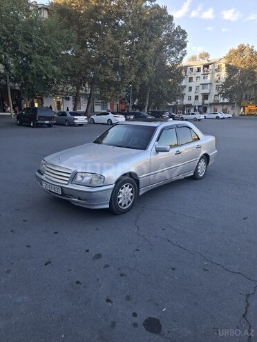 Mercedes C 230-11