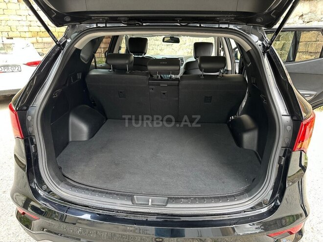 Hyundai Santa Fe-12