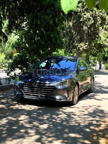 Hyundai Elantra-5