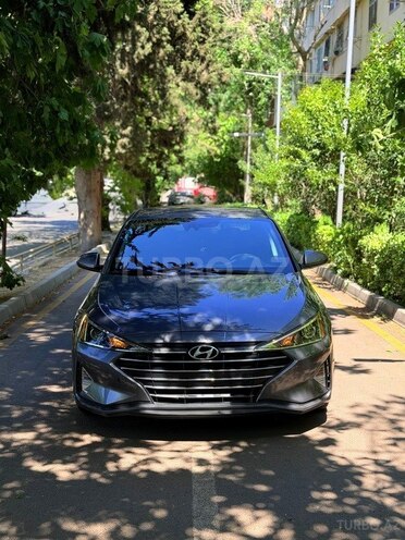 Hyundai Elantra-4