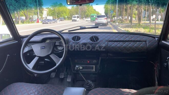 LADA (VAZ) 2106-5