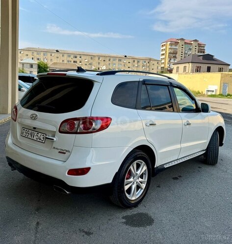 Hyundai Santa Fe-5