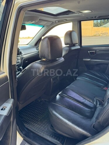 Hyundai Santa Fe-17