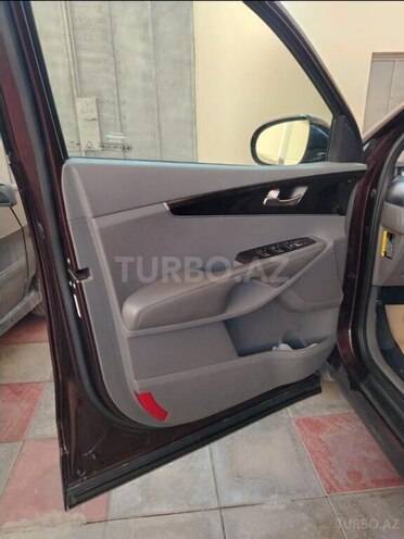 Kia Sorento-9