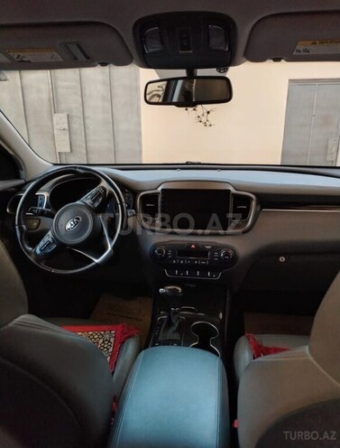 Kia Sorento-11