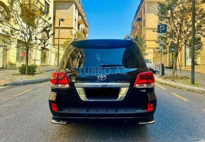 Toyota Land Cruiser-5