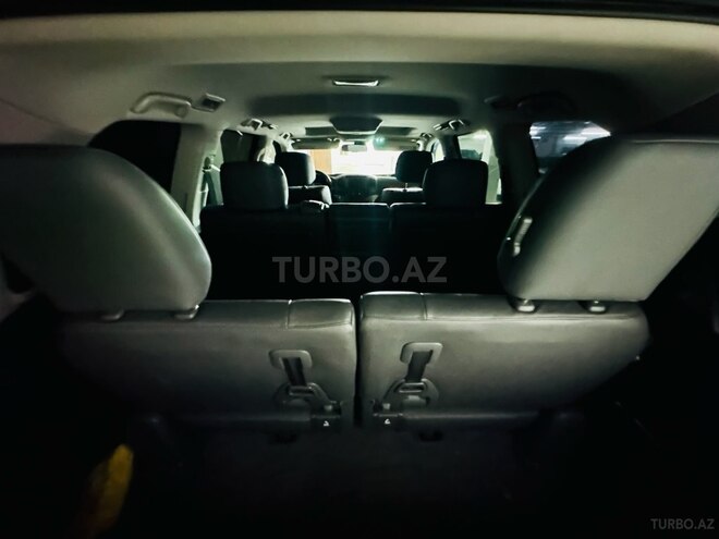 Toyota Land Cruiser-8