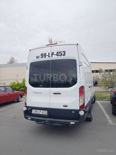 Ford Transit-3