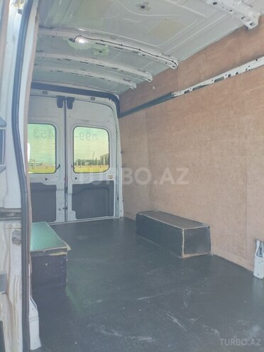 Ford Transit-7