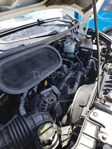 Ford Transit-17