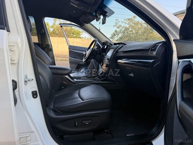 Kia Sorento-8