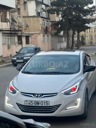 Hyundai Elantra-2