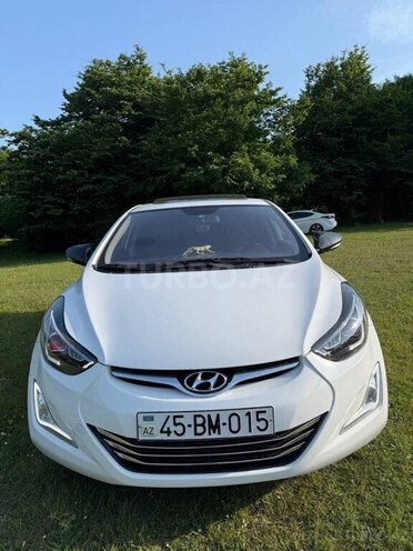Hyundai Elantra-4