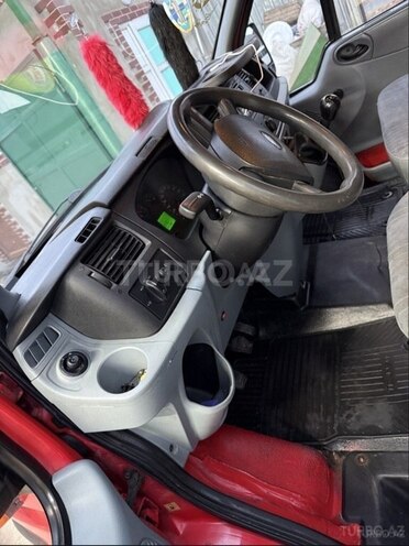 Ford Transit-3
