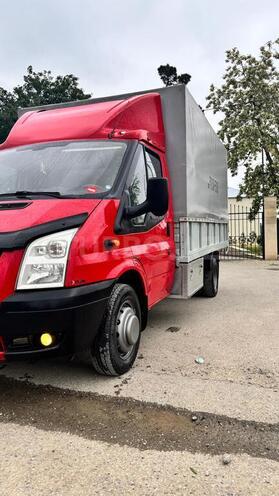 Ford Transit-9