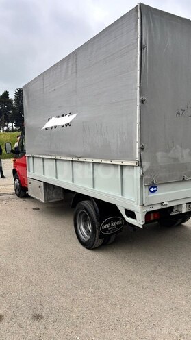 Ford Transit-5