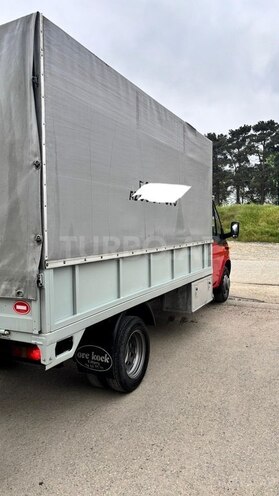 Ford Transit-4