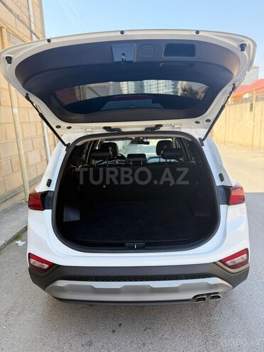 Hyundai Santa Fe-6