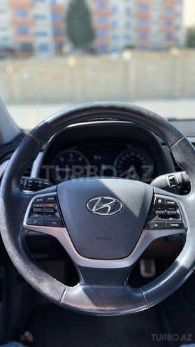 Hyundai Avante-5