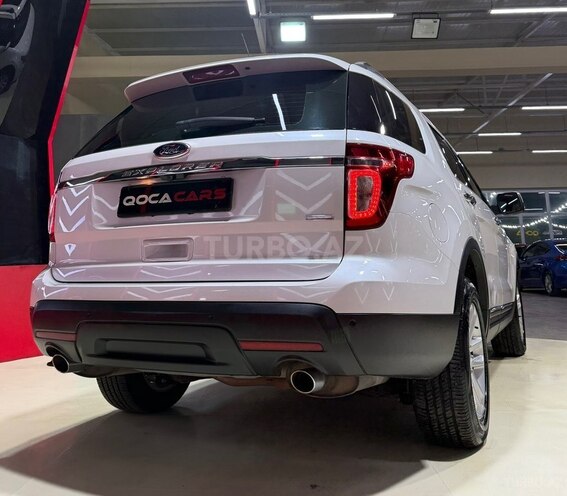 Ford Explorer-10
