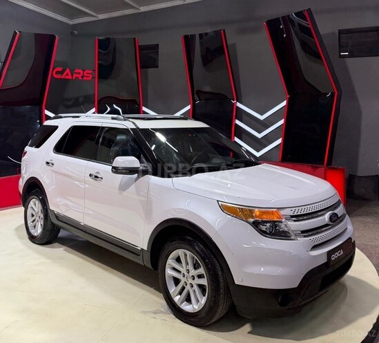 Ford Explorer-5