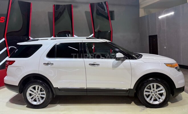 Ford Explorer-7