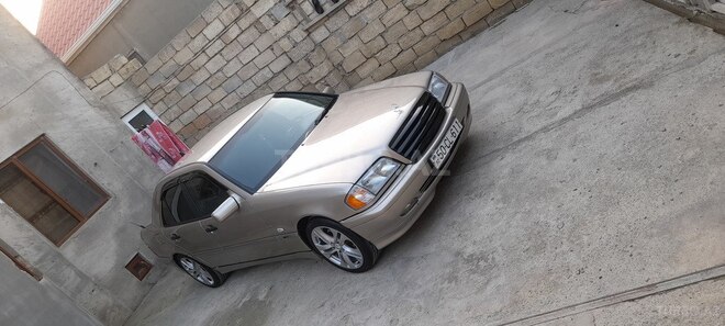 Mercedes C 240-10