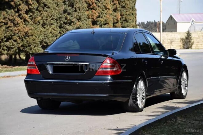 Mercedes E 220-3